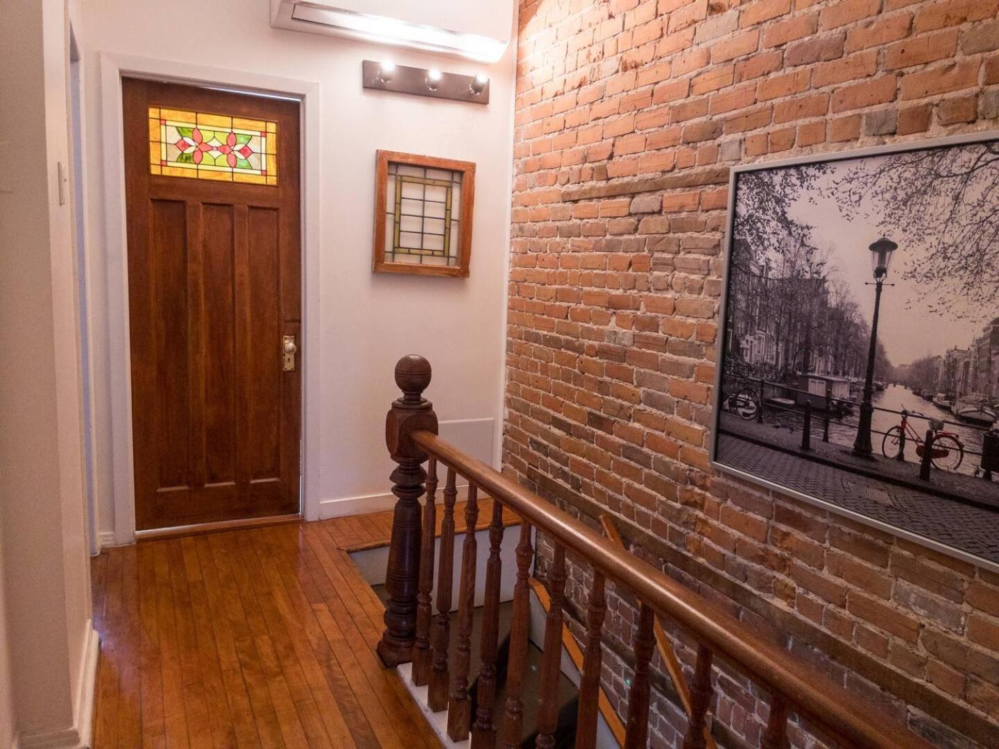 Perfect For Groups Big Livingroom 2 Backyard 3Br Монреаль Экстерьер фото